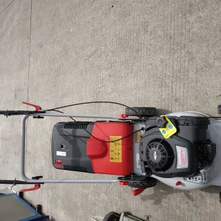 百利通自走草坪機，自動風門油門